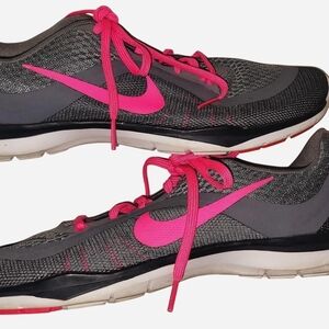 Unworn Nike Women's Gray and Pink Running Shoes